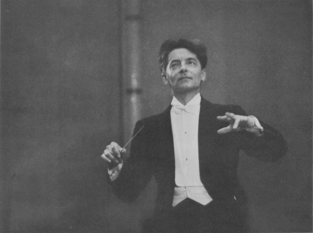 Maestro Herbert von Karajan (1908- 1989) foi regente da  Orquestra Filarmônica de Berlim